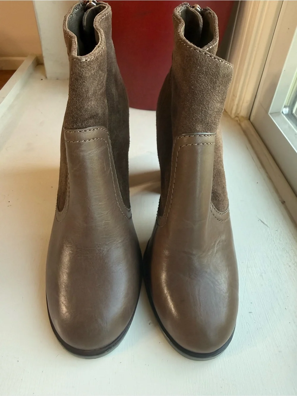 Tory Burch  Women's brown Suede & Leather Ankle Boots size 5